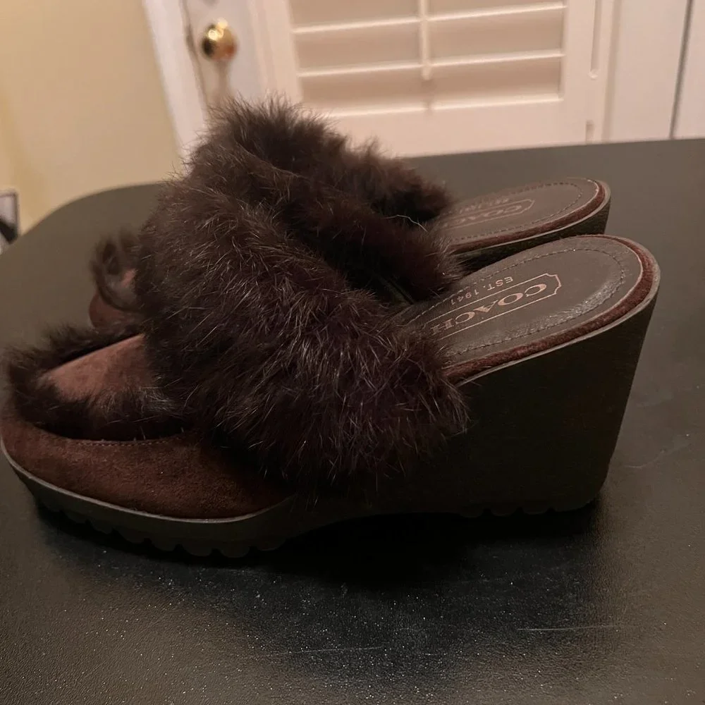 Coach kaela size